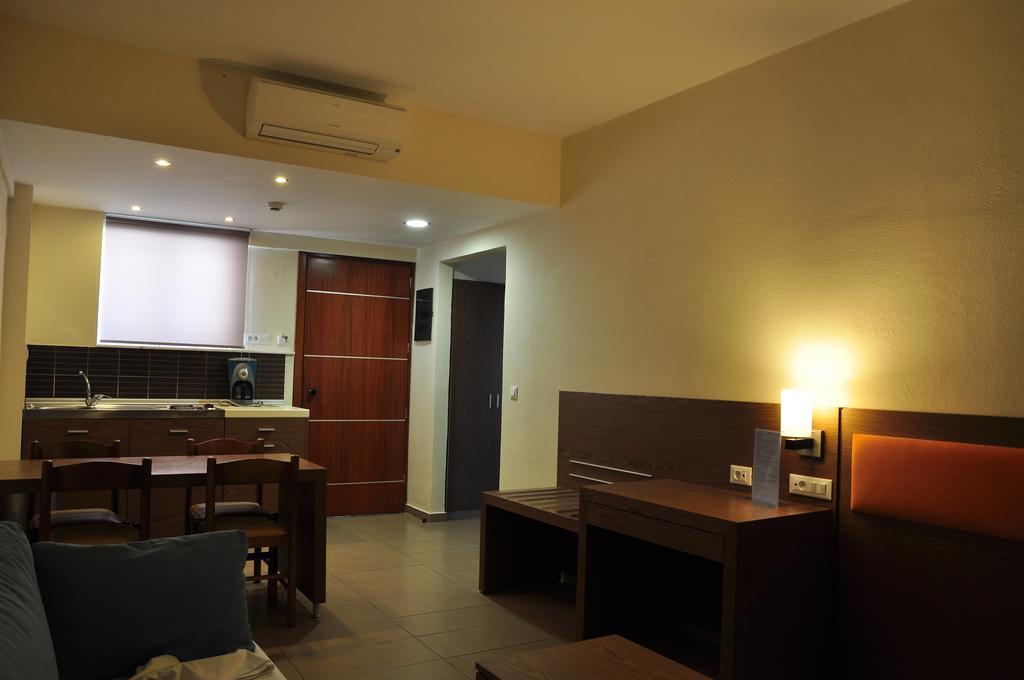 Sea Melody Beach Hotel Apartments Ialisos Habitación foto