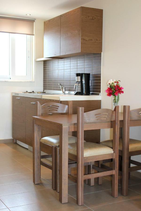 Sea Melody Beach Hotel Apartments Ialisos Exterior foto